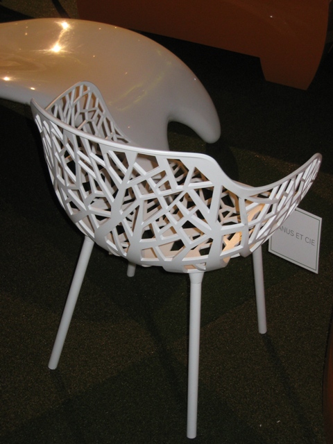 janus-et-cie-snowflake-chair.jpg