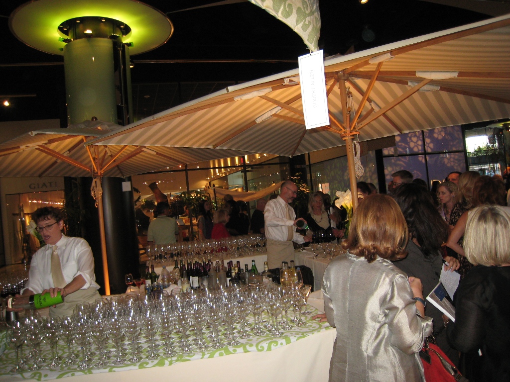 luxe-garden-party-at-fall-market.jpg