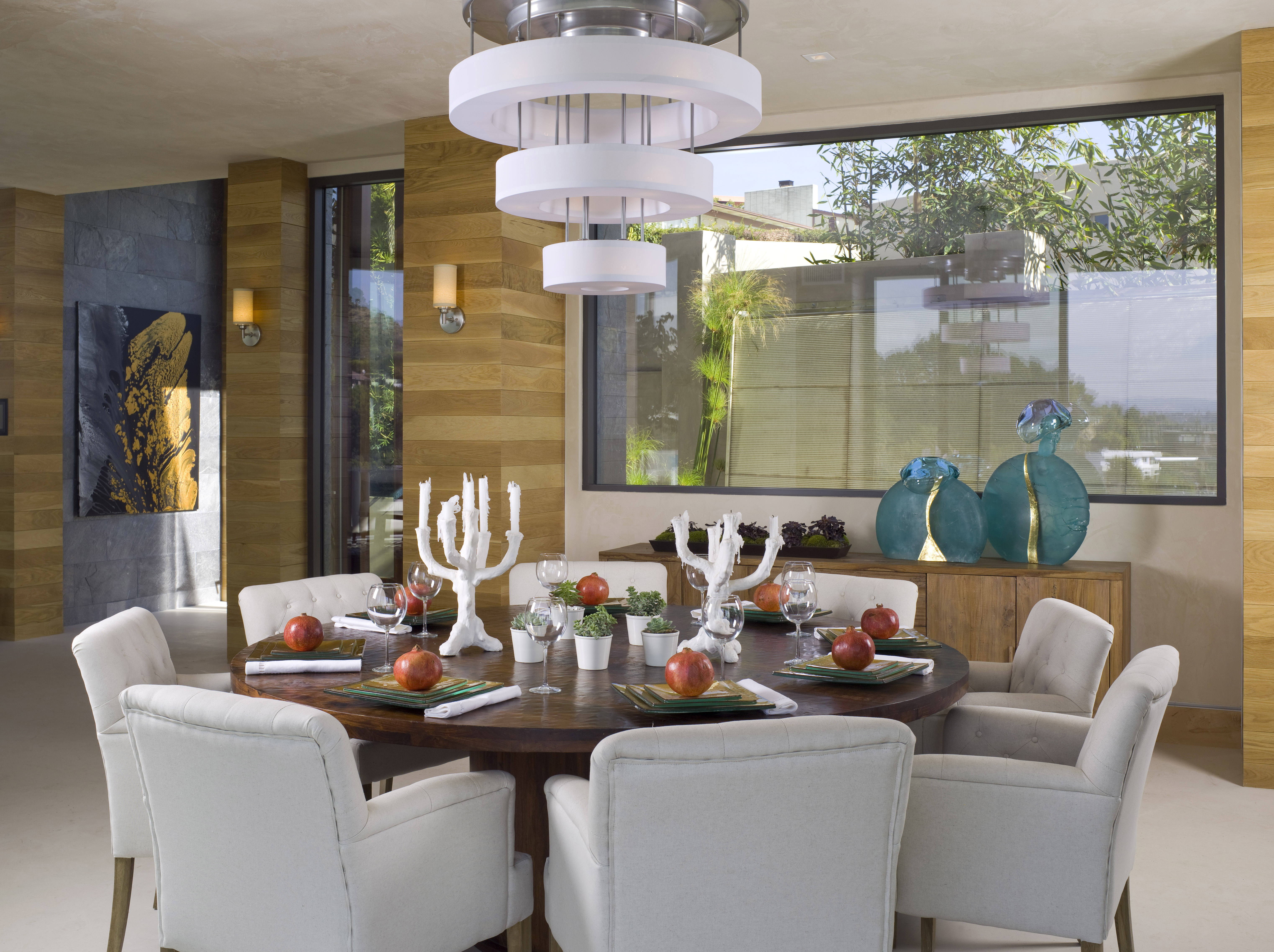 Modern Dining Room in Hollywood Hills