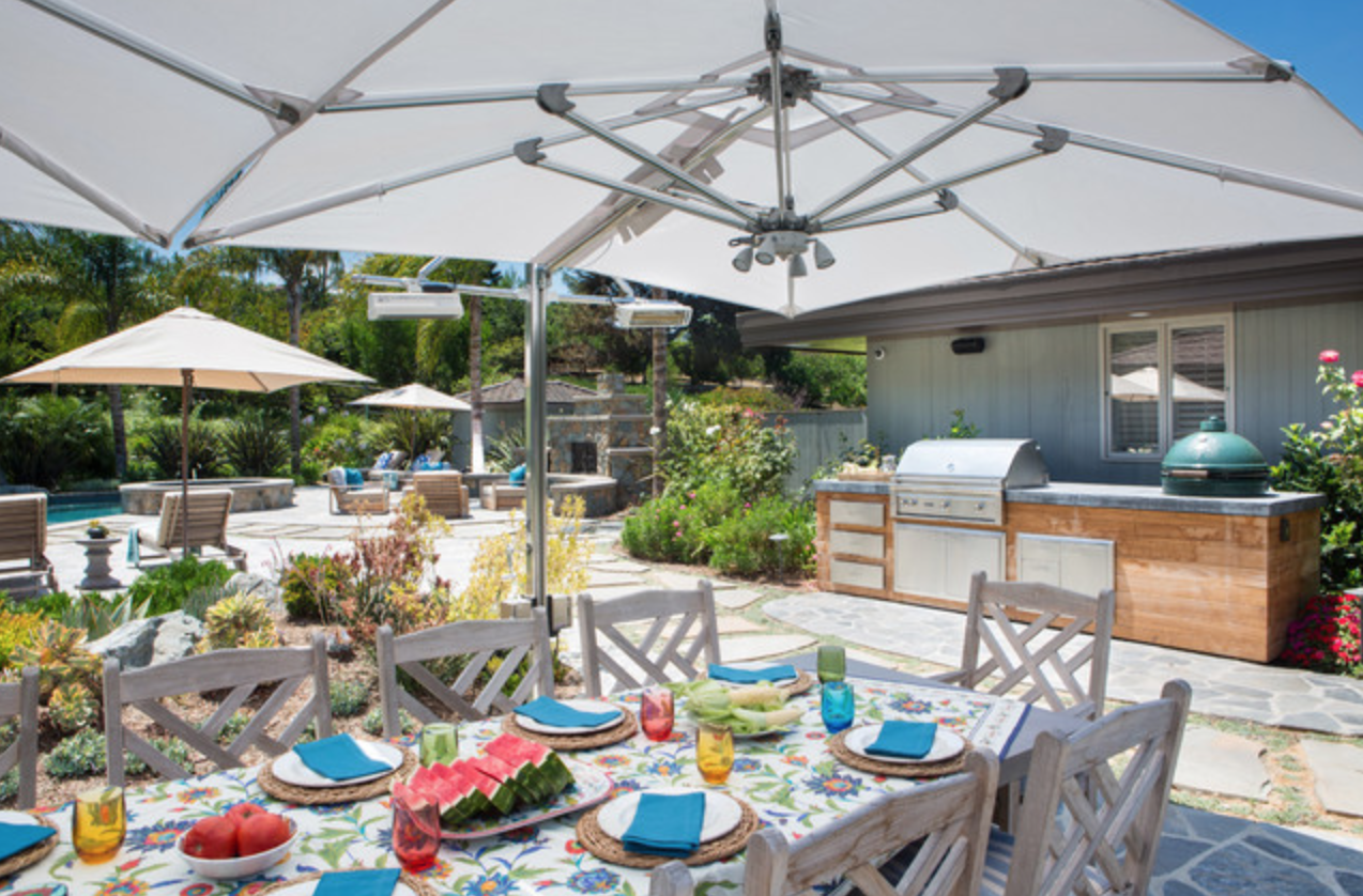 Dining Al Fresco in Lemon Ranch Home