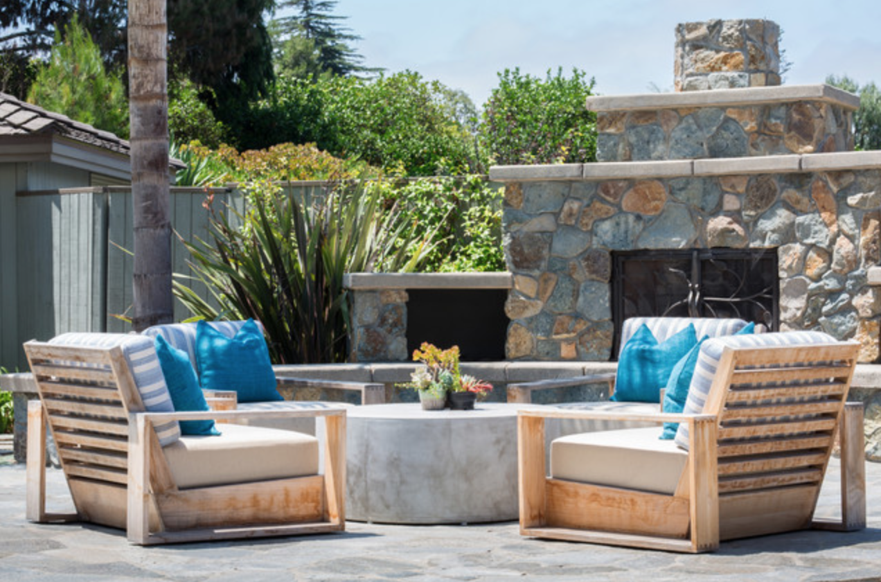 Build an Outdoor Living Room Around a Firepit or Fireplace