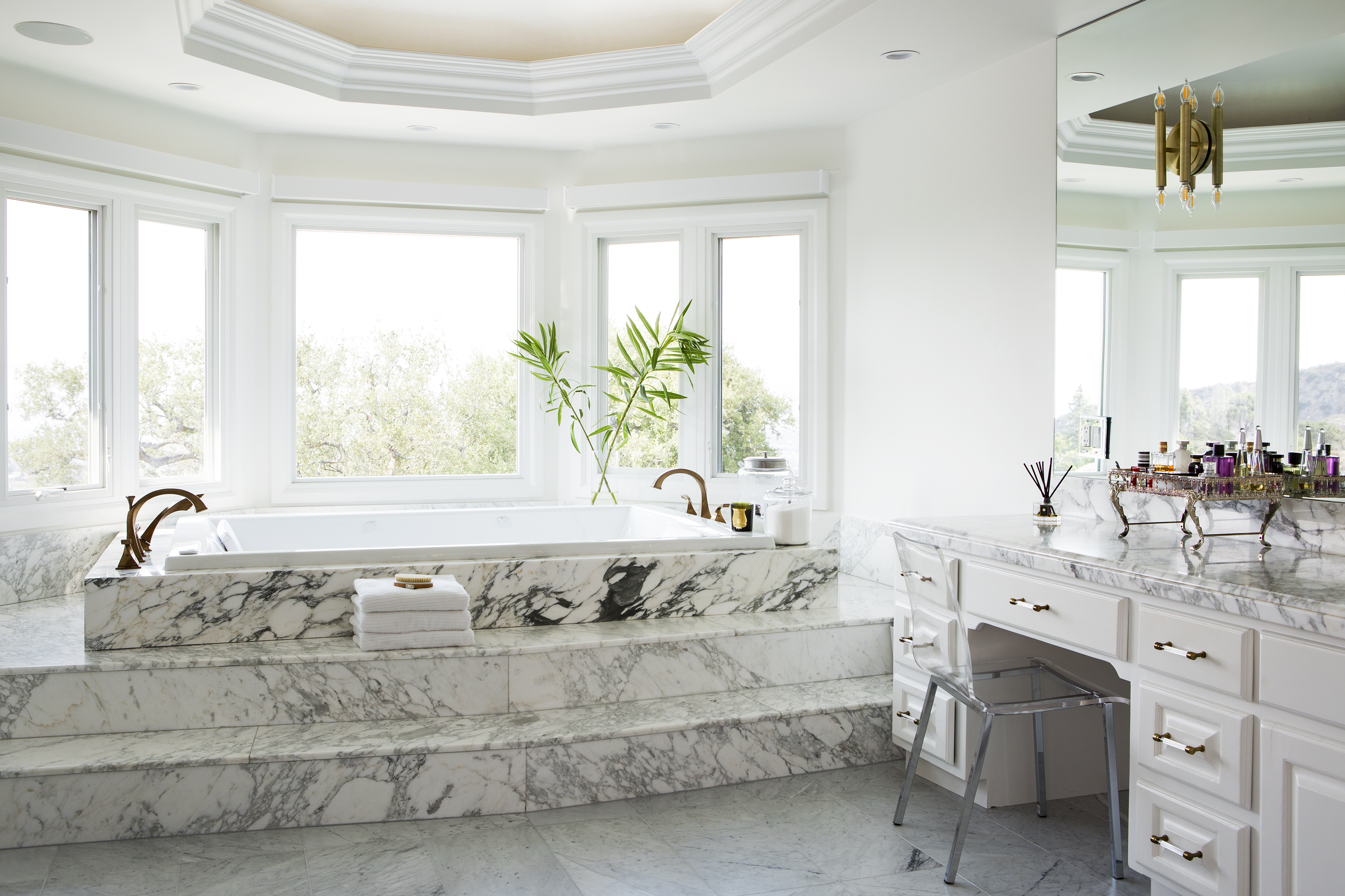 Renovation Inspiration bathroom all white marble