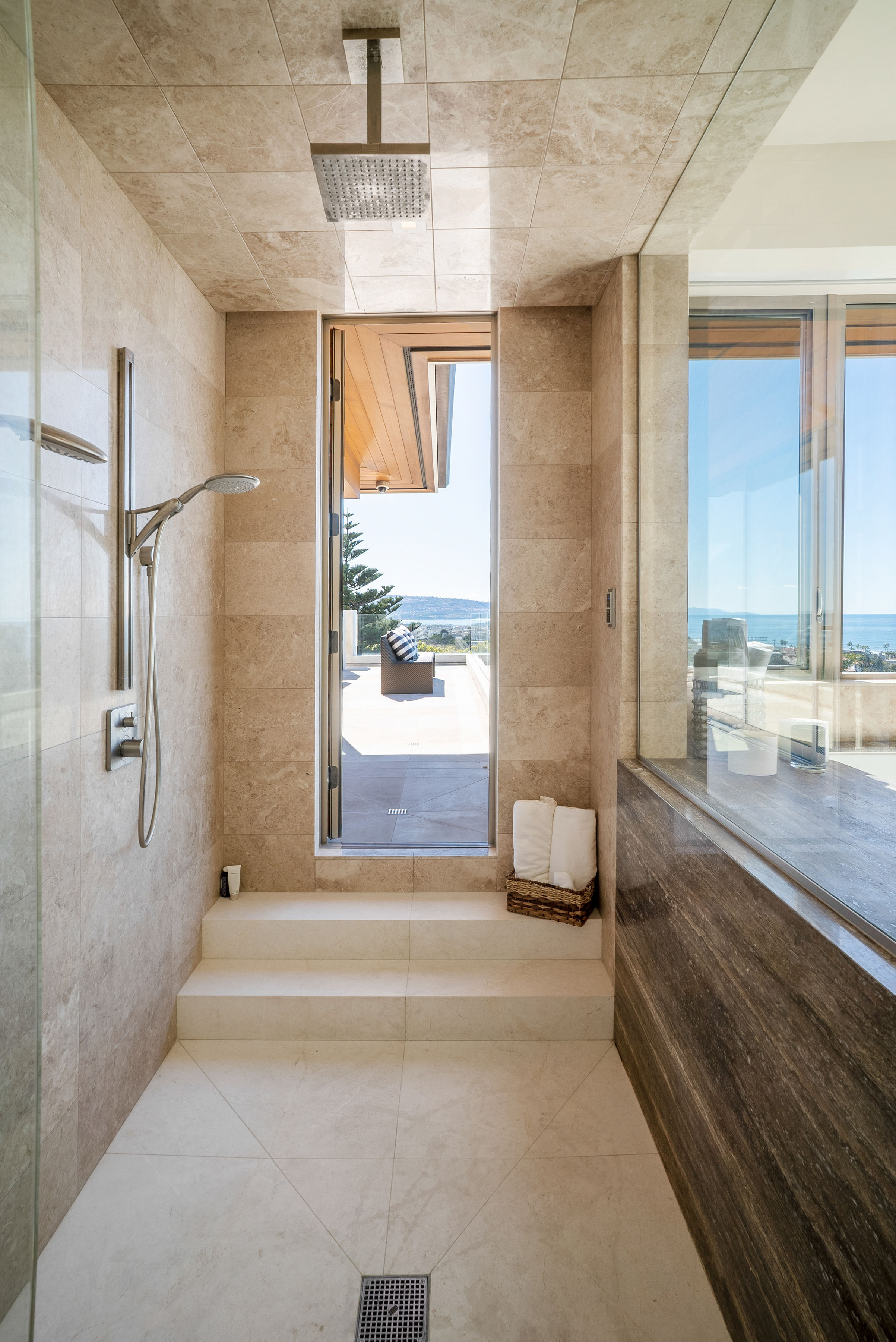 Manhattan Beach indoor outdoor luxury shower