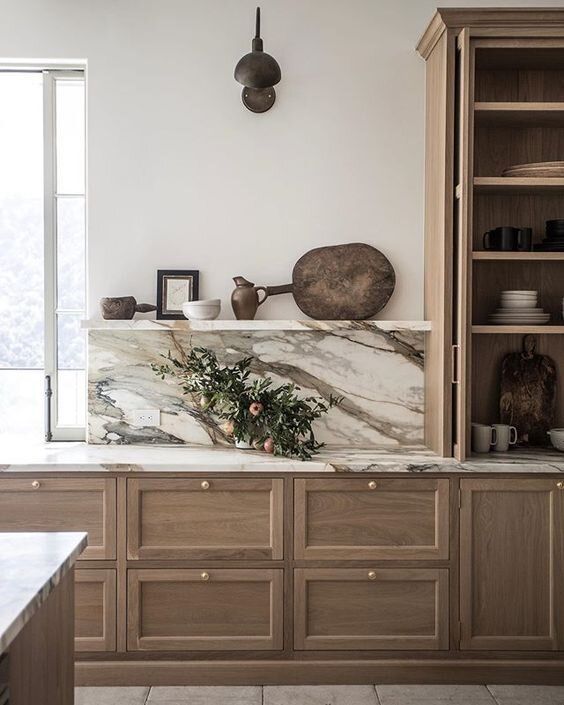 https://loridennis.com/wp-content/uploads/2021/02/Modern-Relaxed-Kitchen-Cabinets.jpg