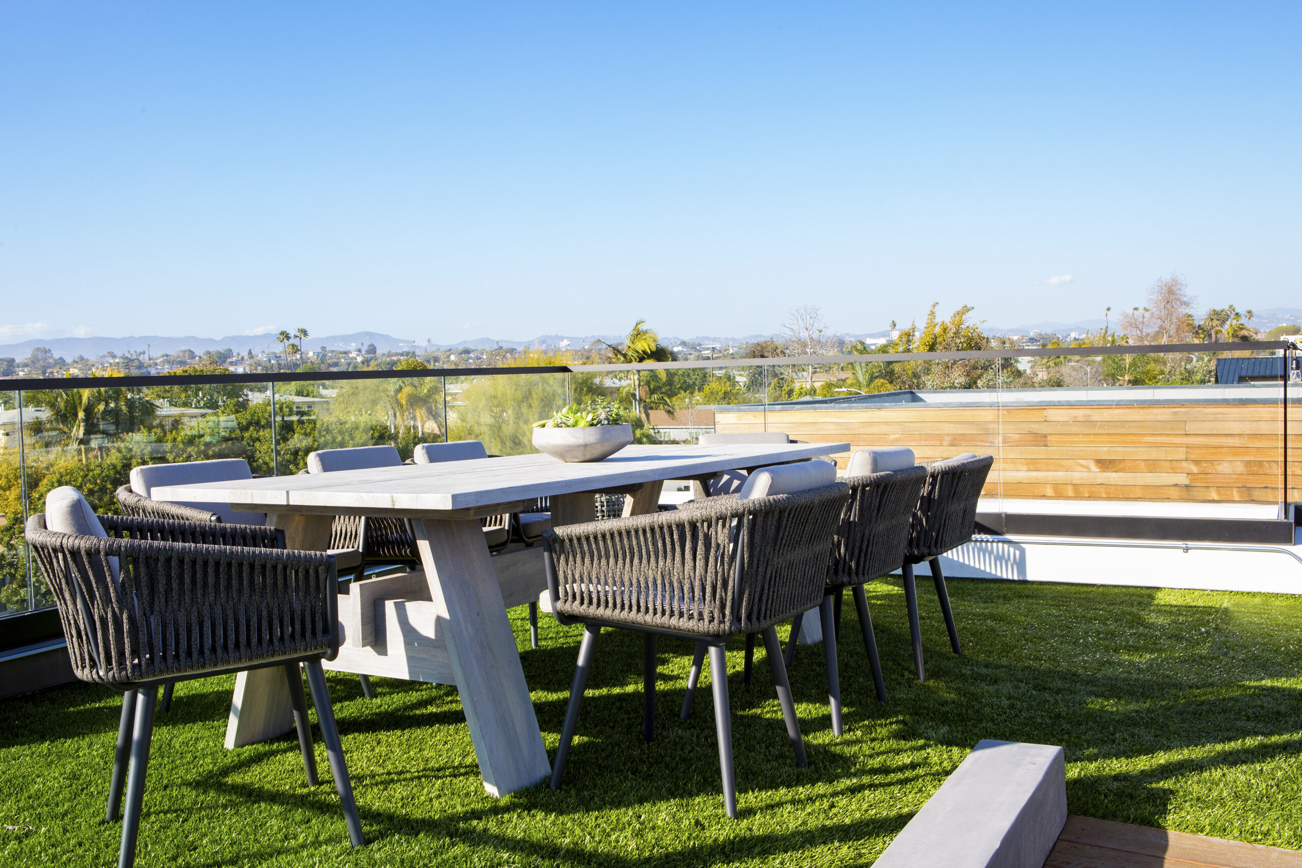 Rooftop Patio Outdoor Dining